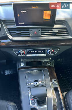 Внедорожник / Кроссовер Audi Q5 2018 в 