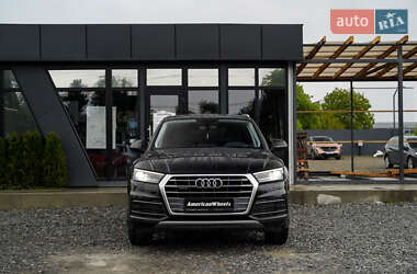 Позашляховик / Кросовер Audi Q5 2018 в 