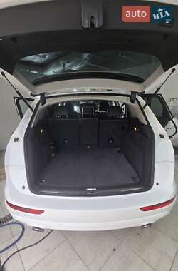 Внедорожник / Кроссовер Audi Q5 2012 в 