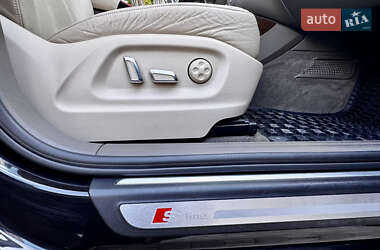 Внедорожник / Кроссовер Audi Q5 2015 в 