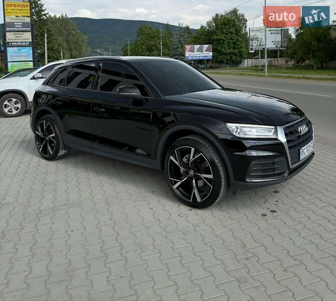 Внедорожник / Кроссовер Audi Q5 2017 в Виноградове