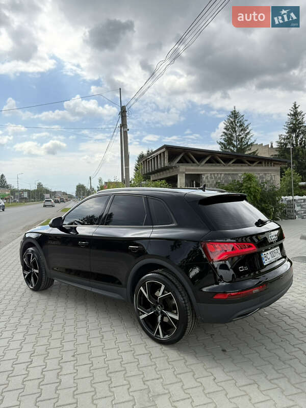 Внедорожник / Кроссовер Audi Q5 2017 в Виноградове