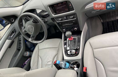 Внедорожник / Кроссовер Audi Q5 2016 в 