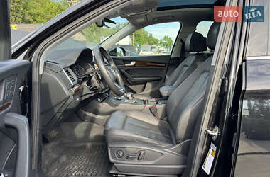 Позашляховик / Кросовер Audi Q5 2020 в 
