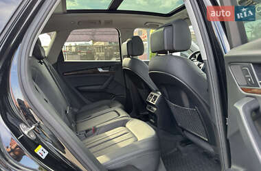 Позашляховик / Кросовер Audi Q5 2020 в 
