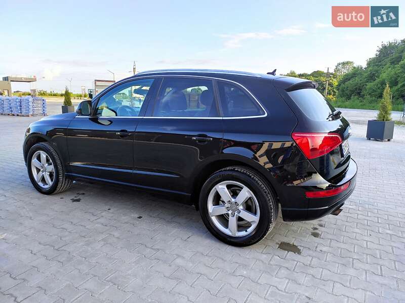 Внедорожник / Кроссовер Audi Q5 2011 в 