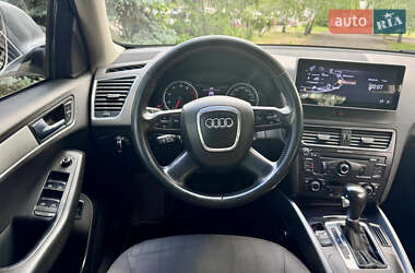 Внедорожник / Кроссовер Audi Q5 2009 в 