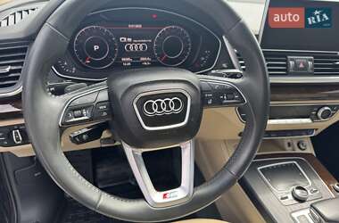 Внедорожник / Кроссовер Audi Q5 2020 в 