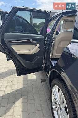 Внедорожник / Кроссовер Audi Q5 2020 в 