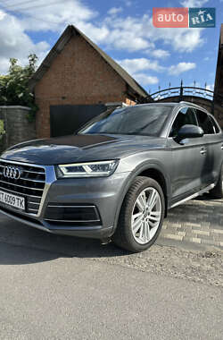 Внедорожник / Кроссовер Audi Q5 2017 в Каменец-Подольском