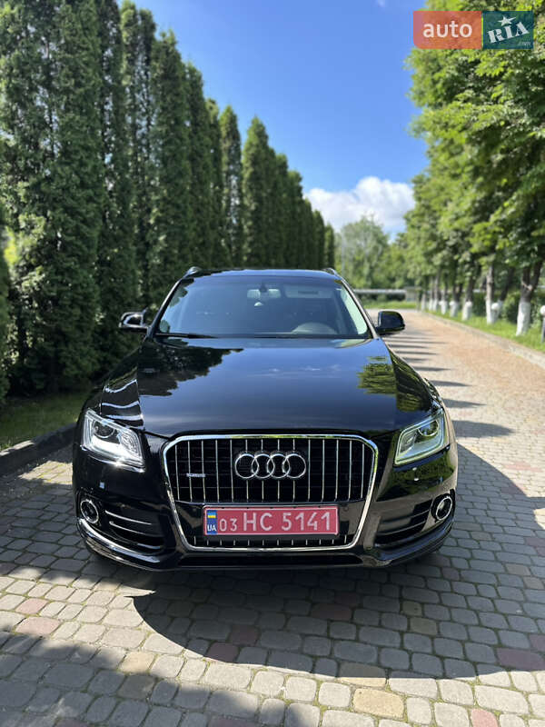 Позашляховик / Кросовер Audi Q5 2015 в 