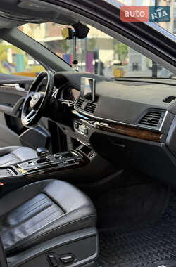 Внедорожник / Кроссовер Audi Q5 2019 в 