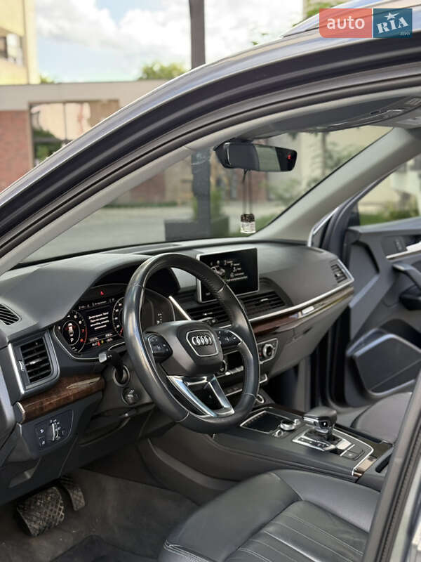 Внедорожник / Кроссовер Audi Q5 2019 в Ивано-Франковске
