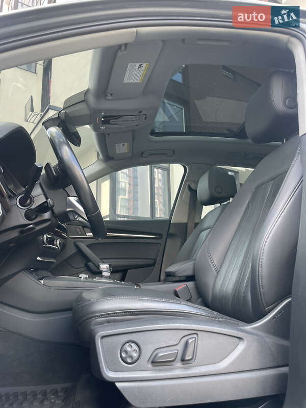 Внедорожник / Кроссовер Audi Q5 2019 в Ивано-Франковске