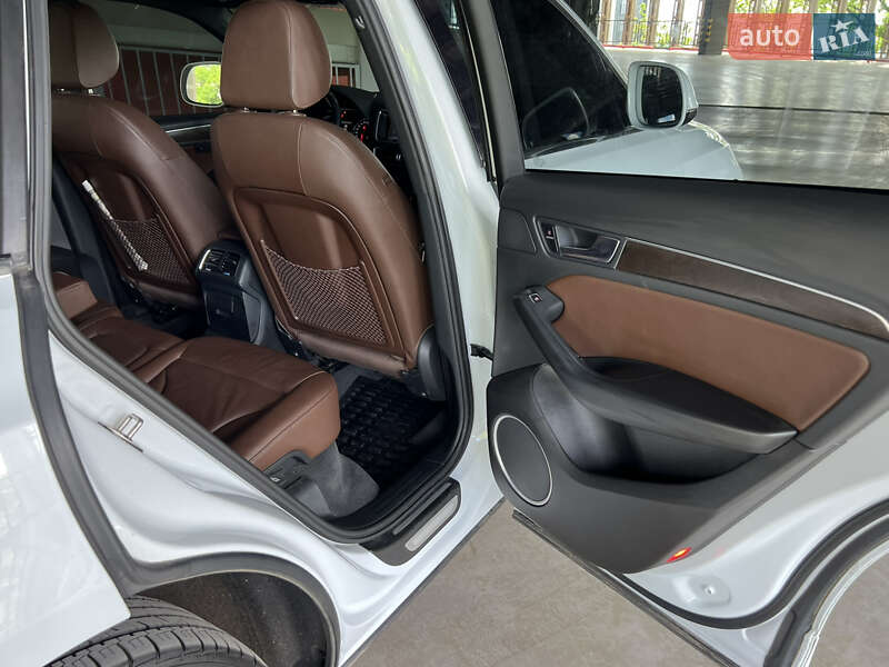 Внедорожник / Кроссовер Audi Q5 2015 в Харькове