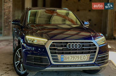 Внедорожник / Кроссовер Audi Q5 2017 в 