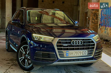 Внедорожник / Кроссовер Audi Q5 2017 в 