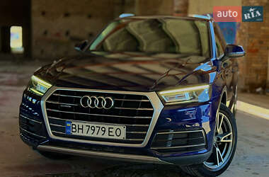 Внедорожник / Кроссовер Audi Q5 2017 в 