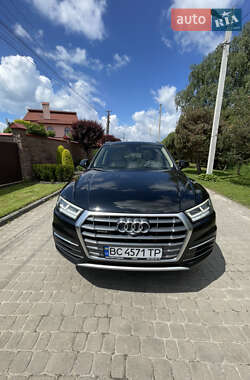Позашляховик / Кросовер Audi Q5 2018 в 