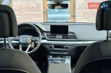 Внедорожник / Кроссовер Audi Q5 2020 в 