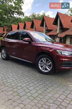 Внедорожник / Кроссовер Audi Q5 2020 в 