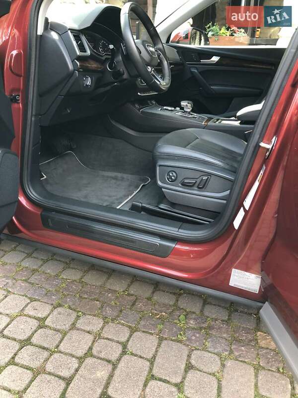 Внедорожник / Кроссовер Audi Q5 2020 в Львове