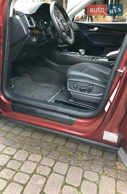 Внедорожник / Кроссовер Audi Q5 2020 в 
