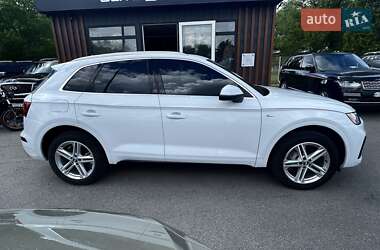 Внедорожник / Кроссовер Audi Q5 2020 в 