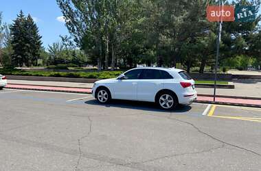 Внедорожник / Кроссовер Audi Q5 2011 в 