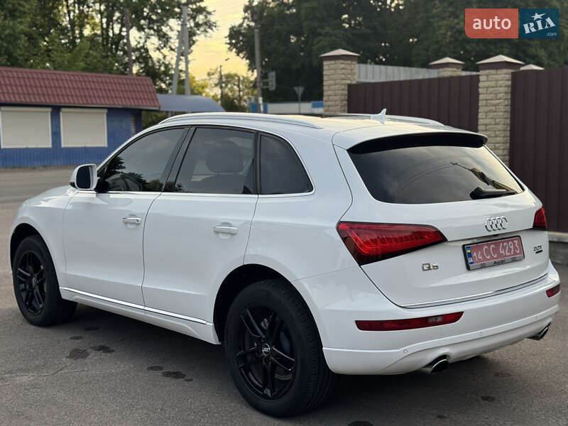Позашляховик / Кросовер Audi Q5 2017 в Умані