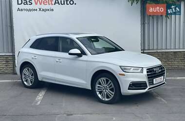 Внедорожник / Кроссовер Audi Q5 2018 в 