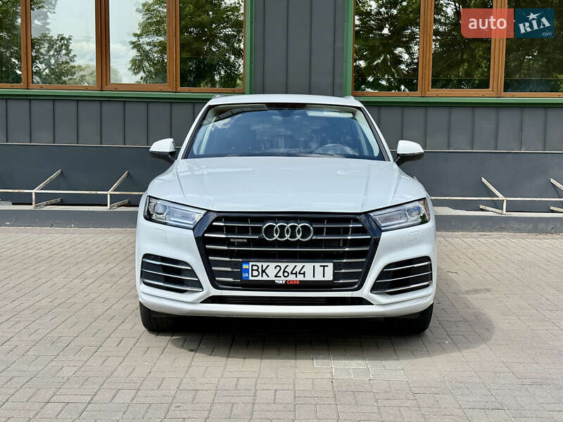 Позашляховик / Кросовер Audi Q5 2020 в Рівному