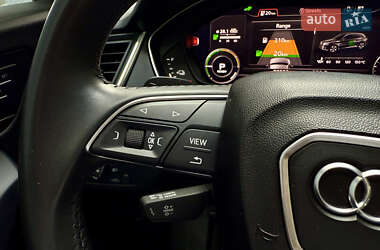 Позашляховик / Кросовер Audi Q5 2020 в 