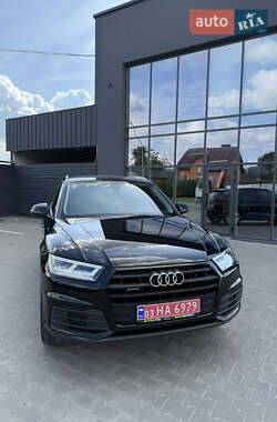 Внедорожник / Кроссовер Audi Q5 2019 в Луцке