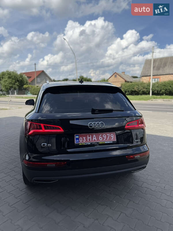 Внедорожник / Кроссовер Audi Q5 2019 в Луцке