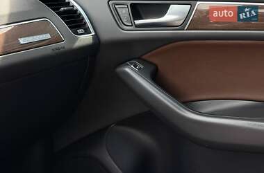 Внедорожник / Кроссовер Audi Q5 2015 в 