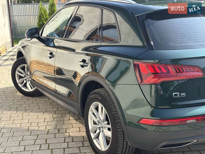 Внедорожник / Кроссовер Audi Q5 2019 в Львове