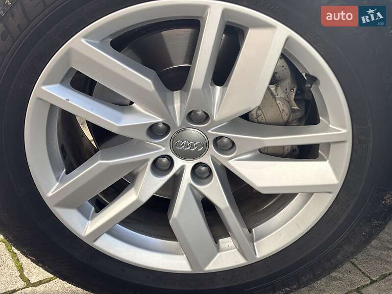 Внедорожник / Кроссовер Audi Q5 2019 в Львове