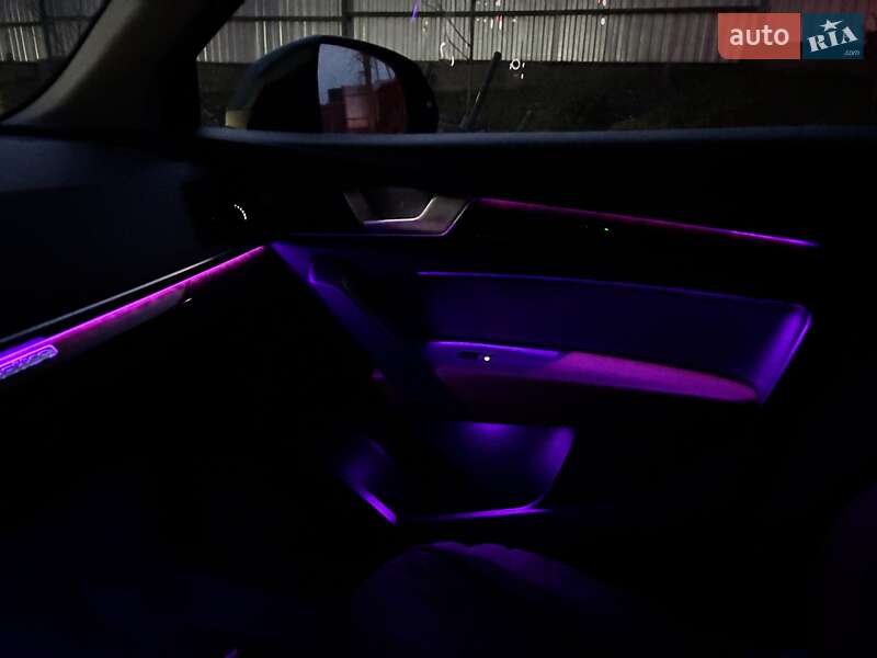 Внедорожник / Кроссовер Audi Q5 2019 в Львове