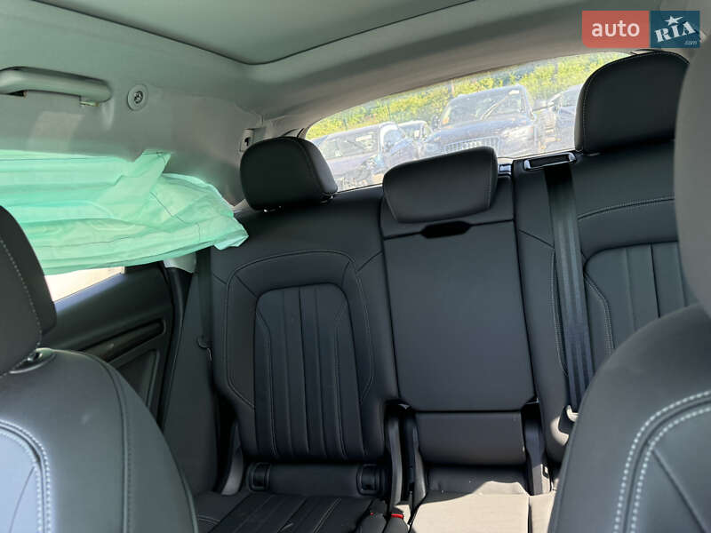 Позашляховик / Кросовер Audi Q5 2024 в Мукачевому