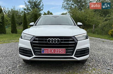 Позашляховик / Кросовер Audi Q5 2018 в 