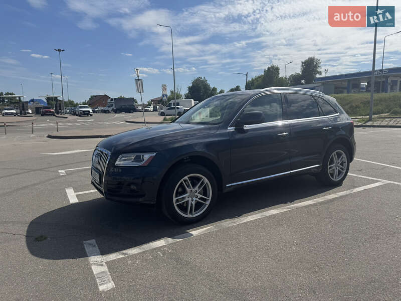 Позашляховик / Кросовер Audi Q5 2016 в Києві