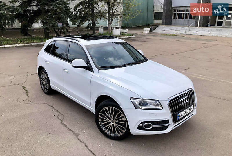 Позашляховик / Кросовер Audi Q5 2016 в 