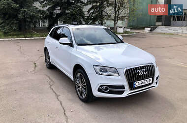 Позашляховик / Кросовер Audi Q5 2016 в 