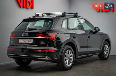 Внедорожник / Кроссовер Audi Q5 2021 в 
