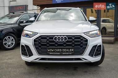 Внедорожник / Кроссовер Audi Q5 2021 в 