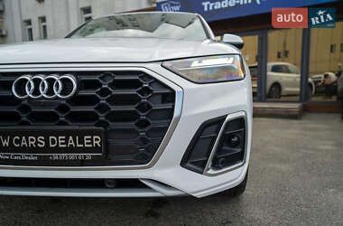 Внедорожник / Кроссовер Audi Q5 2021 в 