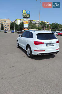 Внедорожник / Кроссовер Audi Q5 2011 в 