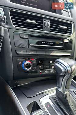 Позашляховик / Кросовер Audi Q5 2015 в 