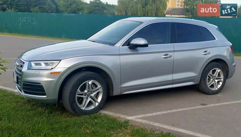 Внедорожник / Кроссовер Audi Q5 2018 в Ивано-Франковске